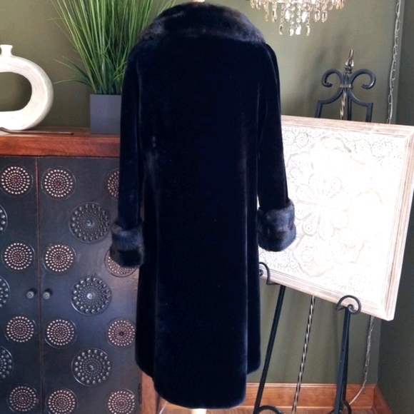 Vintage Borgazia Black Sportowne Faux Fur Coat - Picture 7 of 11